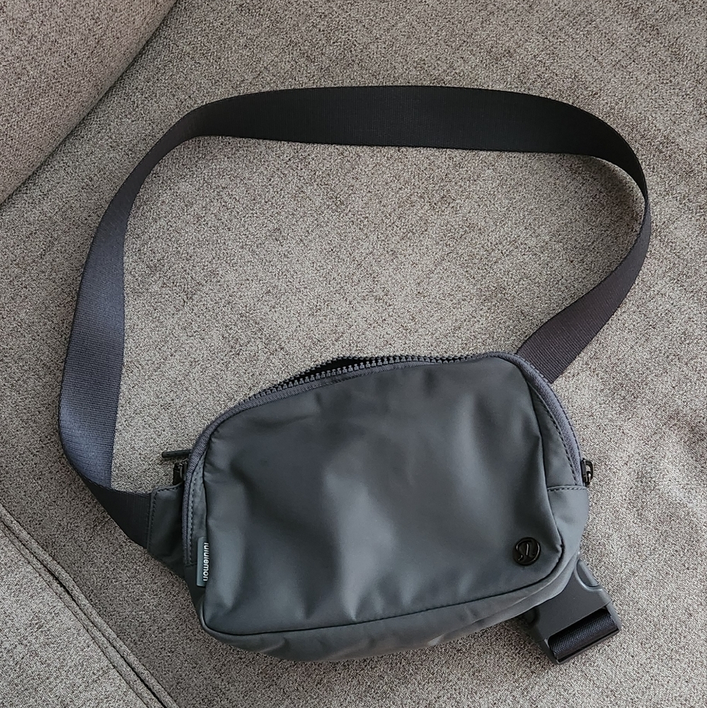 Lululemon Bumbag 2L